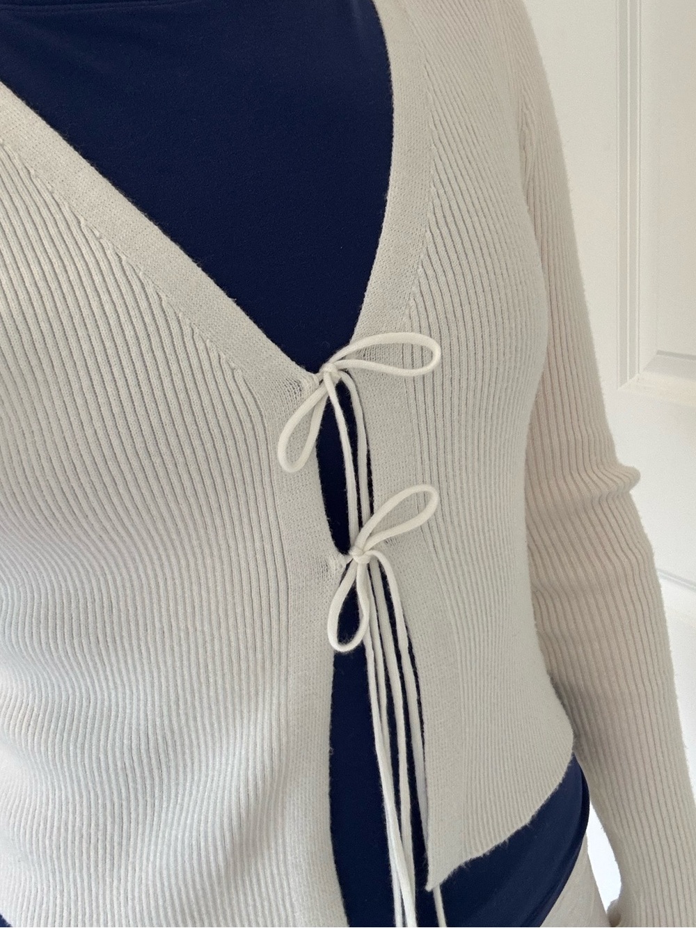 Cover up sweater/cardigan with bows- White